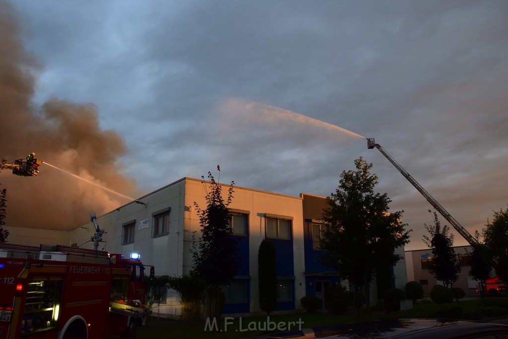 Grossbrand Halle Troisdorf Kriegsdorf Junkersring P262.JPG - Miklos Laubert